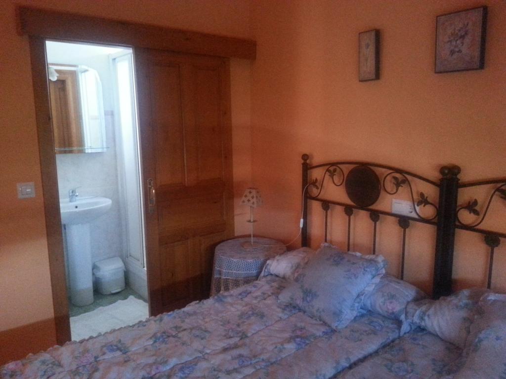 ホテルCasa Valle Onís エクステリア 写真